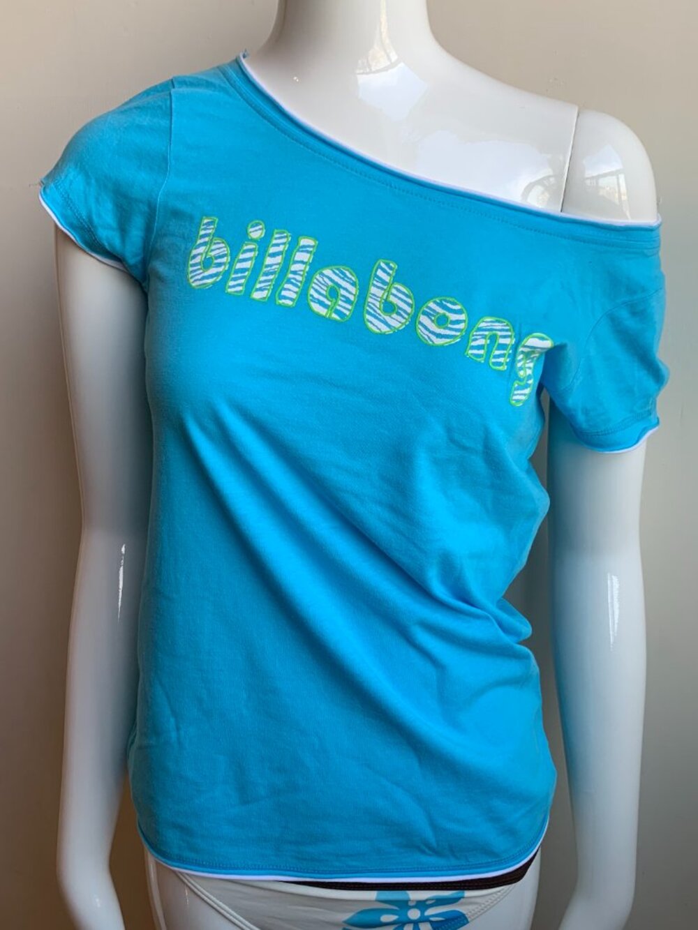 Billabong BLUE CRUSH era Vintage Y2K RARE blue zebra logo fitted t-shirt tshirt